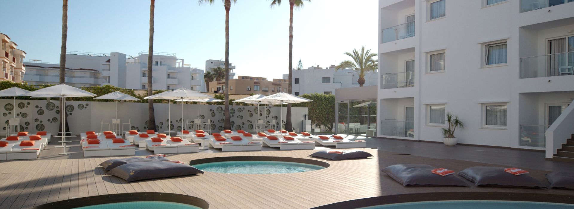 Why stay at Ibiza Sun Apartments?